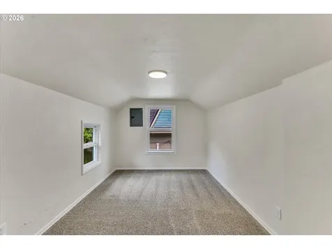 1712 SE Stark Street Portland OR 97214