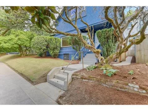 1712 SE Stark Street Portland OR 97214
