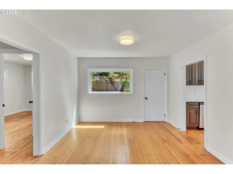 1712 SE Stark Street Portland OR 97214