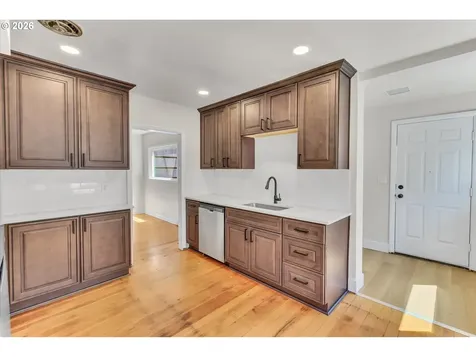 1712 SE Stark Street Portland OR 97214