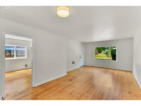 1712 SE Stark Street Portland OR 97214