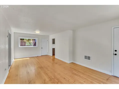 1712 SE Stark Street Portland OR 97214