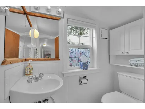 2729 SW Coast Avenue Lincoln City OR 97367