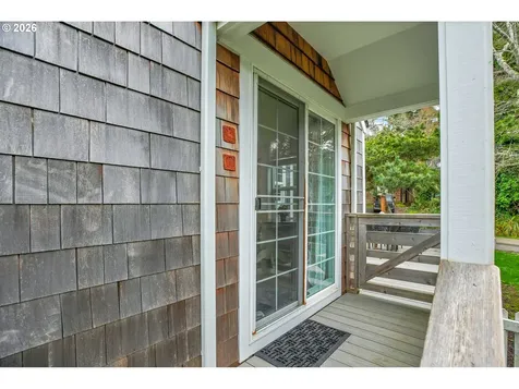 2729 SW Coast Avenue Lincoln City OR 97367