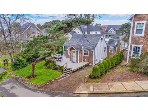 2729 SW Coast Avenue Lincoln City OR 97367