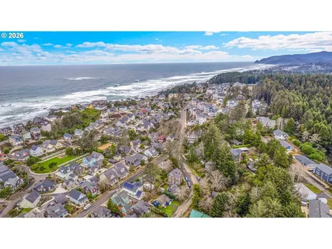 2729 SW Coast Avenue Lincoln City OR 97367