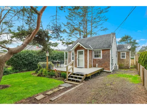 2729 SW Coast Avenue Lincoln City OR 97367