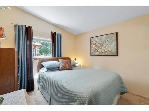 13249 SE Schiller Street Portland OR 97236