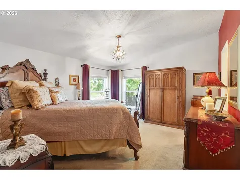 13249 SE Schiller Street Portland OR 97236
