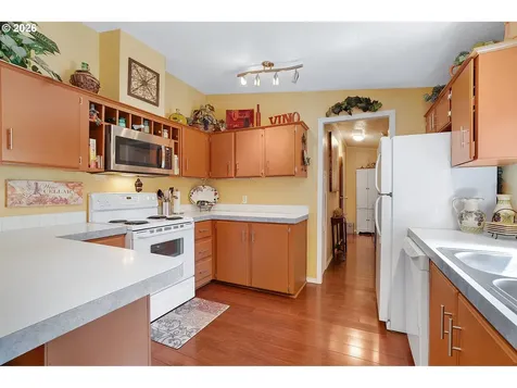 13249 SE Schiller Street Portland OR 97236