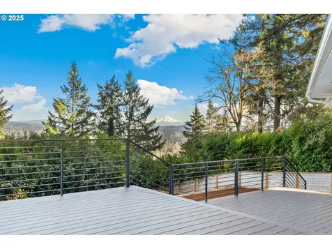 2041 Marylhurst Drive West Linn OR 97068