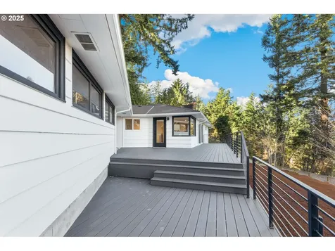 2041 Marylhurst Drive West Linn OR 97068
