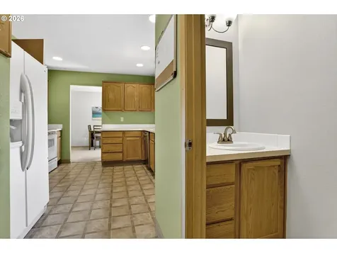 604 W Sheridan Street Newberg OR 97132