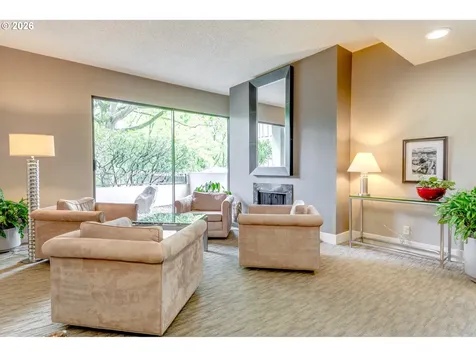 2211 SW 1st Avenue Portland OR 97201