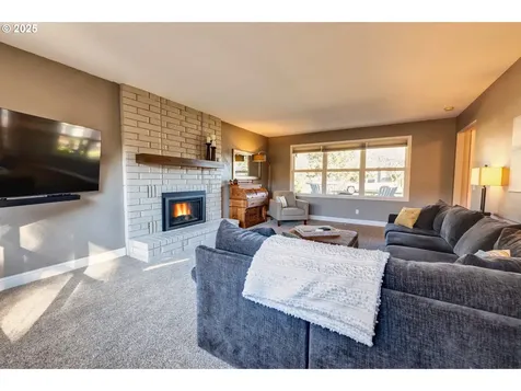 1388 NE Snell Court Hillsboro OR 97124