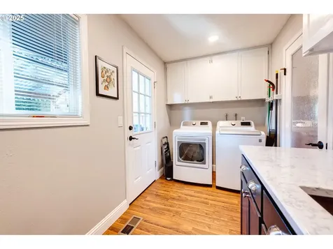 1388 NE Snell Court Hillsboro OR 97124