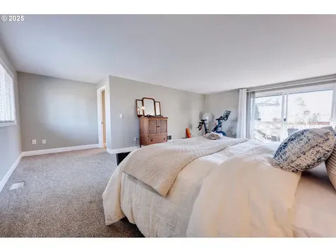 1388 NE Snell Court Hillsboro OR 97124