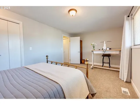 1388 NE Snell Court Hillsboro OR 97124