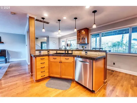 1388 NE Snell Court Hillsboro OR 97124