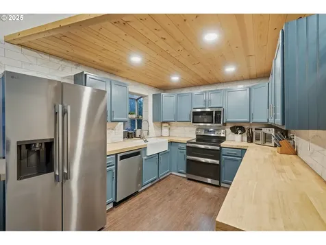 5087 Terrylee Court SE Salem OR 97306