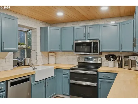 5087 Terrylee Court SE Salem OR 97306