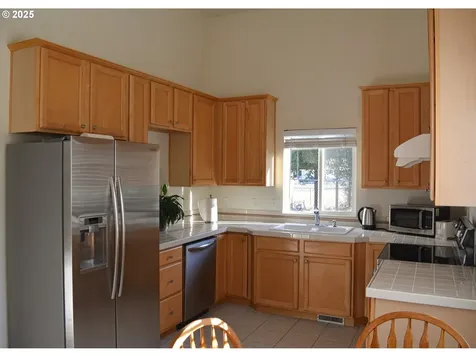 707 SE 160th Avenue Portland OR 97233
