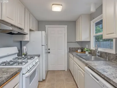 17901 Tualata Avenue Lake Oswego OR 97035