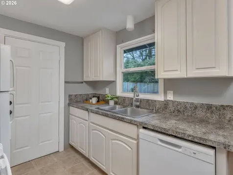17901 Tualata Avenue Lake Oswego OR 97035