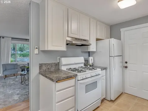 17901 Tualata Avenue Lake Oswego OR 97035
