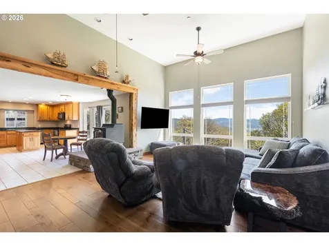 660 18th Avenue Coos Bay OR 97420
