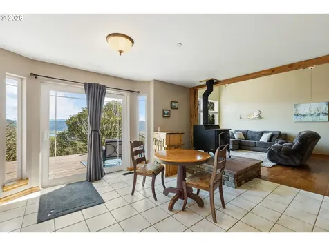 660 18th Avenue Coos Bay OR 97420