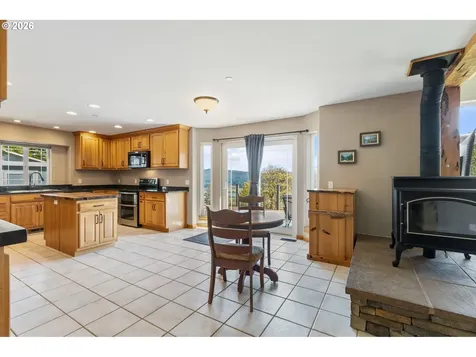660 18th Avenue Coos Bay OR 97420