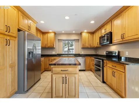 660 18th Avenue Coos Bay OR 97420