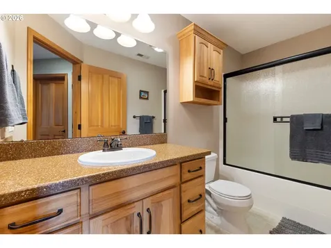 660 18th Avenue Coos Bay OR 97420