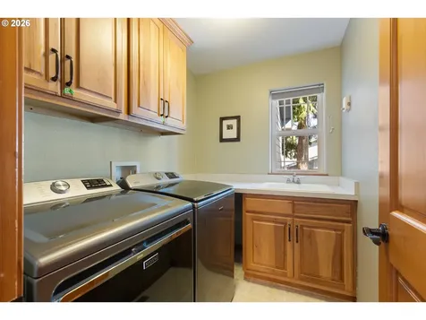 660 18th Avenue Coos Bay OR 97420