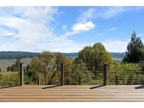 660 18th Avenue Coos Bay OR 97420