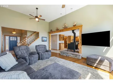 660 18th Avenue Coos Bay OR 97420