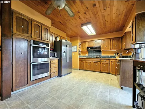 1163 SE 21st Court Gresham OR 97080