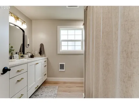 3080 Willakenzie Road Eugene OR 97401