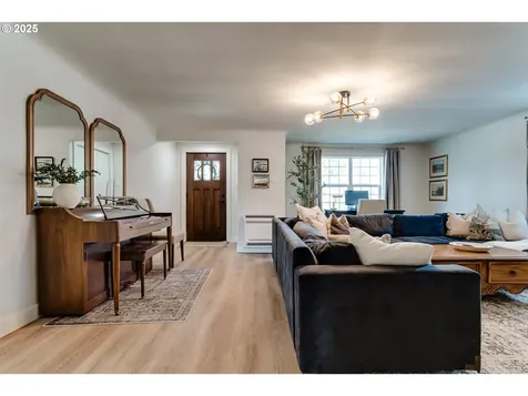 3080 Willakenzie Road Eugene OR 97401