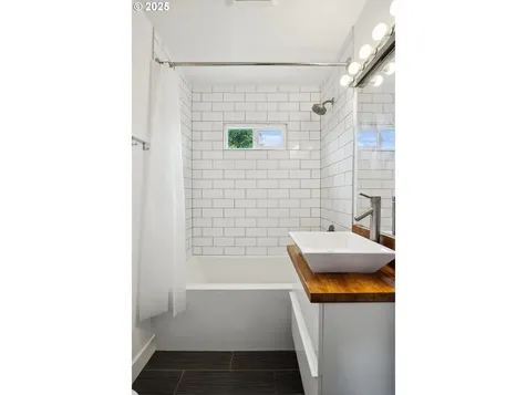 4932 NE 78th Place Portland OR 97218