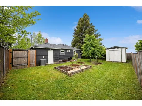 4932 NE 78th Place Portland OR 97218