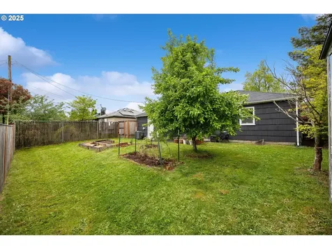 4932 NE 78th Place Portland OR 97218