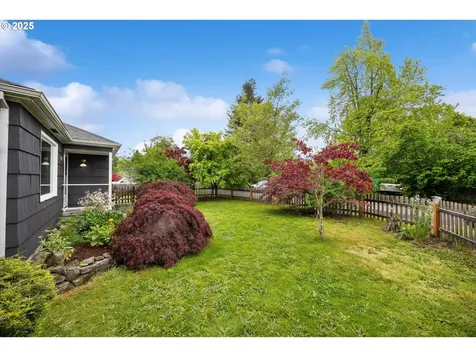 4932 NE 78th Place Portland OR 97218