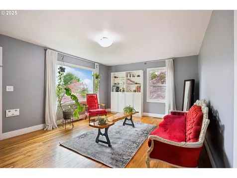 4932 NE 78th Place Portland OR 97218