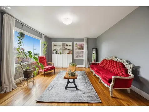 4932 NE 78th Place Portland OR 97218