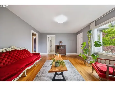 4932 NE 78th Place Portland OR 97218