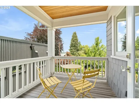 2862 NW Westover Road Portland OR 97210