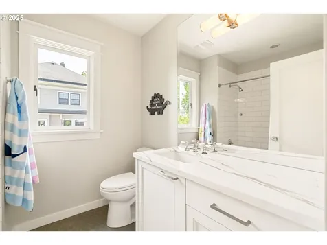2862 NW Westover Road Portland OR 97210