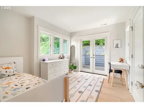 2862 NW Westover Road Portland OR 97210